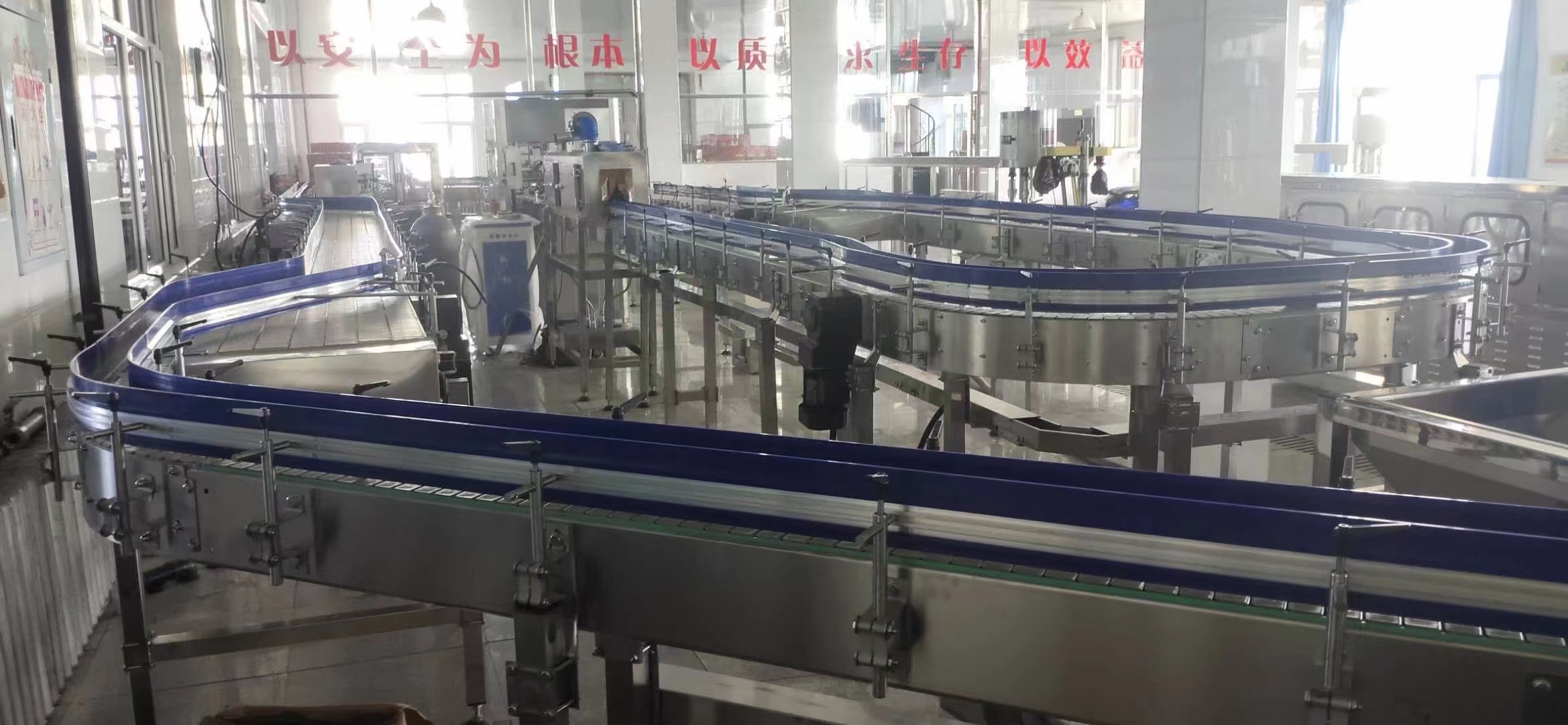 飲料輸送機(jī)